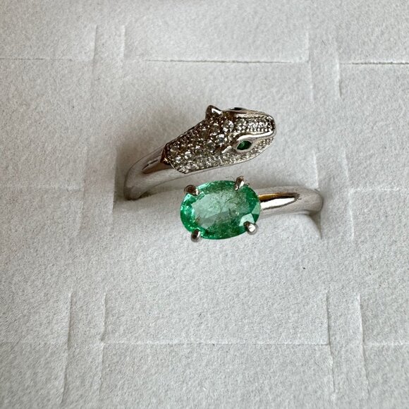 Emerald Panther Head Ring in Sterling Silver - Picture 2 of 9